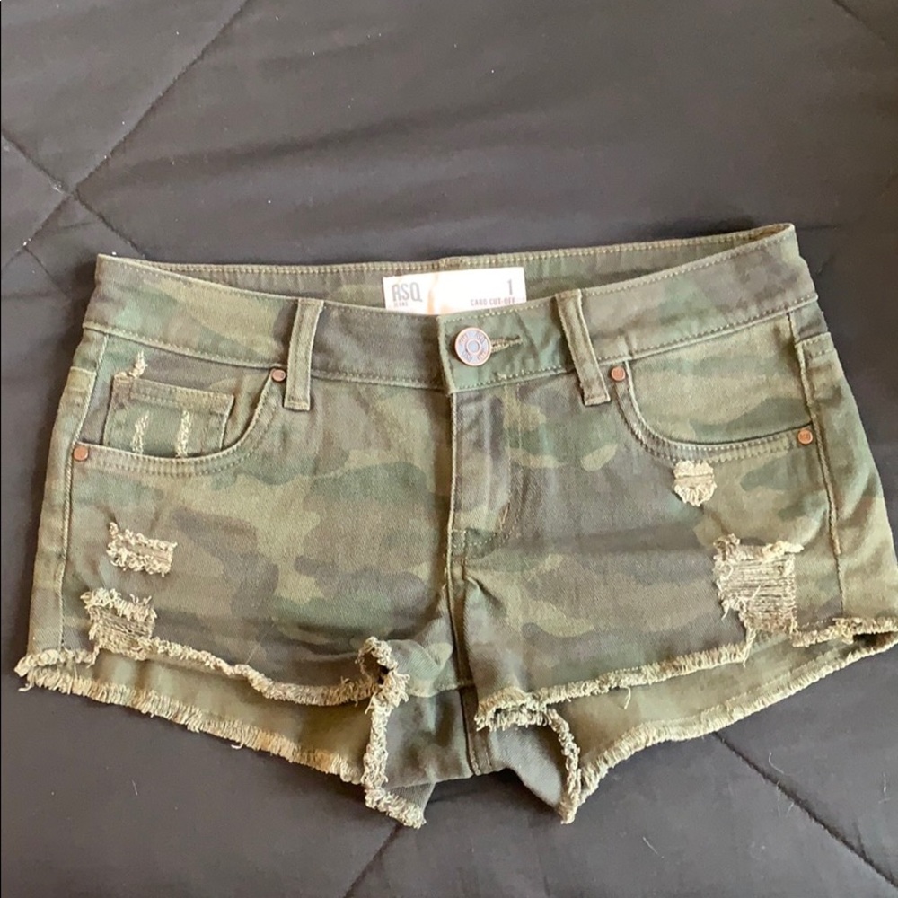 RSQ camo shorts